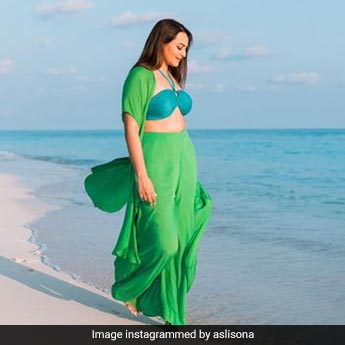 Sonakshi Sinha In A Green Co-Ord Set Proves That No One Does Beach Days  Better