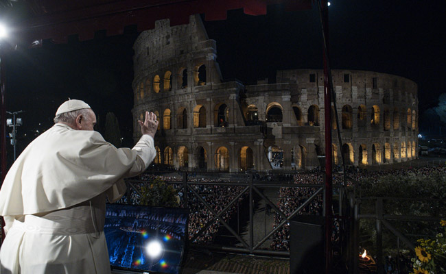 With Ukraine In Mind, Thousands Join Pope For Good Friday Service In Rome