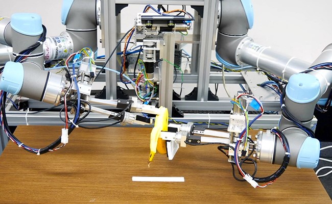 Japanese Robots Can Now Peel Bananas Without Squashing Them