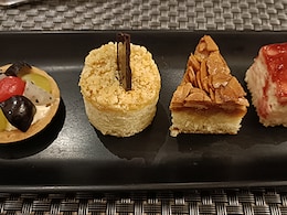 Healthy Dessert: मीठा खाने की हो रही है क्रेविंग तो इन लो कैलोरी डेज़र्ट से करें दूर, यहां है लिस्ट Healthy Dessert: मीठा खाने की हो रही है क्रेविंग तो इन लो कैलोरी डेज़र्ट से करें दूर, यहां है लिस्ट