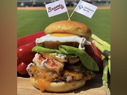 This Expensive Burger Sold By US Baseball Team Costs A Whopping Rs. 19 Lakhs This Expensive Burger Sold By US Baseball Team Costs A Whopping Rs. 19 Lakhs