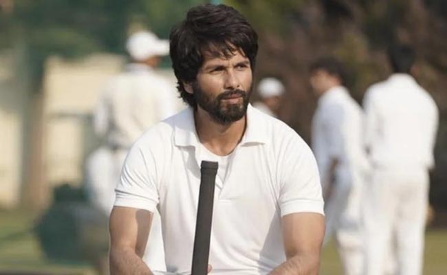 Shahid Kapoor's <i>Jersey</i> Avoids Clash With <i>KGF: Chapter 2</i> This Week, Postponed To...