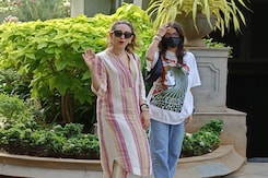 Karisma, Samaira And Kiaan Raj Kapoor Made Babita's Birthday Special Karisma, Samaira And Kiaan Raj Kapoor Made Babita's Birthday Special