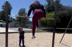 Mother's Stunt In Front Of Kids Ends In Disbelief And Embarrassment Mother's Stunt In Front Of Kids Ends In Disbelief And Embarrassment
