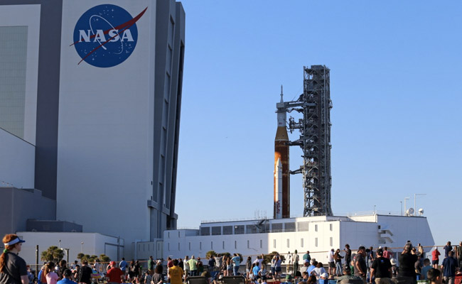 NASA Delays Final Space Launch System Rocket Test For Moon Shot Again