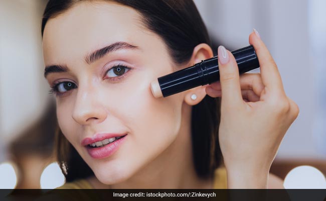 Here's Your Guide To Quick And Easy College Makeup In 5 Steps