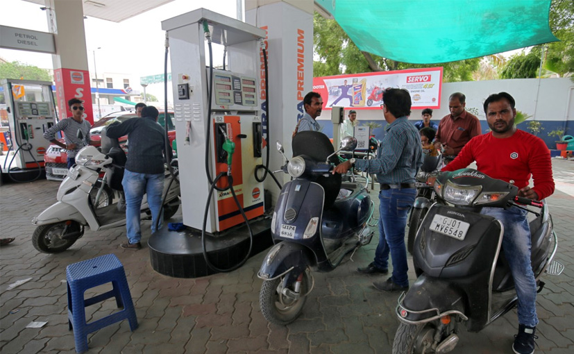 Petrol, Diesel Costlier By Nearly A Rupee, 14th Hike In 16 Days