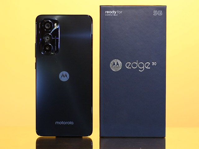 Moto Edge 30: Does Motorola Have An "Edge" Over The Competition?