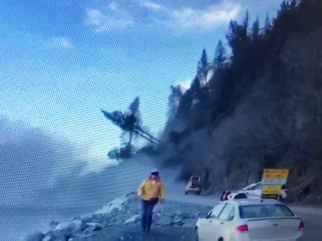 Alaska Landslide Caught On Camera