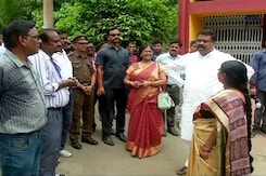Union Education Minister Inspects Government School In Odisha Union Education Minister Inspects Government School In Odisha