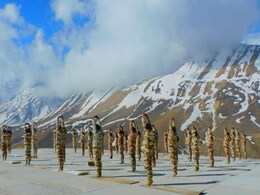 Watch: Border Police Personnel Practise Yoga At 15,000 Feet In Himalayas Watch: Border Police Personnel Practise Yoga At 15,000 Feet In Himalayas