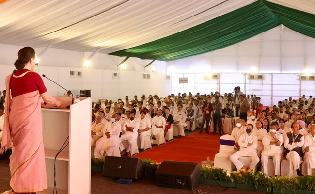 No Mobiles Allowed In Internal Meetings At Congress Huddle