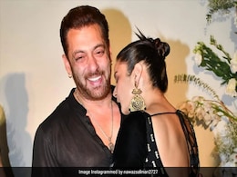 Viral Video: ईद पार्टी में सलमान खान को हग करती दिखीं शहनाज गिल, फिर यूं हाथ पकड़ कह दी ये बड़ी बात... Viral Video: ईद पार्टी में सलमान खान को हग करती दिखीं शहनाज गिल, फिर यूं हाथ पकड़ कह दी ये बड़ी बात...