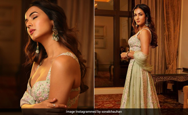 Sonal Chauhan Is Straight Out Of A Dream In A Summery Pastel Green <i>Lehenga</i>