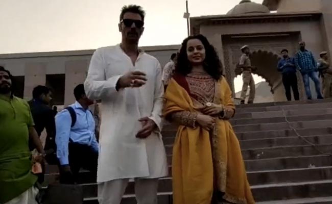 वाराणसी पहुंचे कंगना और अर्जुन रामपाल, मणिकर्णिका घाट पर रिलीज किया धाकड़ फिल्म का सॉन्ग