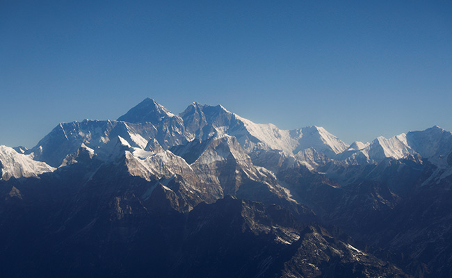 Germs Coughed And Sneezed Out By Climbers On Mount Everest Last For Centuries