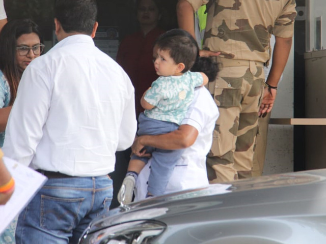 Kareena Kapoor And Son Jeh's Airport Diaries
