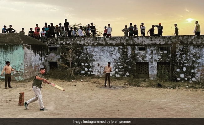 Hawkeye Star Jeremy Renner Enjoys <i>Gully</i> Cricket With Children In Rajasthan