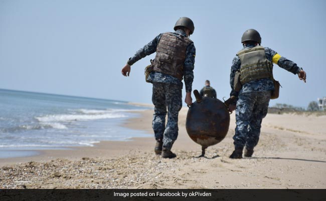 Ukrainian Forces Find Russian Sea Mines Near Odessa Coast After Storms