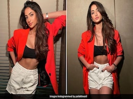 Palak Tiwari Dresses Up Her Summer Bralette And Denim Shorts With A Fiery Orange Blazer Palak Tiwari Dresses Up Her Summer Bralette And Denim Shorts With A Fiery Orange Blazer