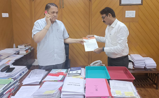 राज ठाकरे को मिली जान से मारने की धमकी, MNS नेता बाला नंदगांवकर ने गृह मंत्री से मुलाकात की