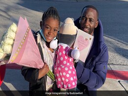 Boxer Terence Crawford's Daughter Wins Track Race Despite Losing Shoe, Internet Calls Her A "Superstar" Boxer Terence Crawford's Daughter Wins Track Race Despite Losing Shoe, Internet Calls Her A "Superstar"