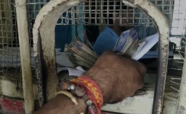 Postmaster Lost 1 Crore In IPL Bets. He Used Fixed Deposits Of 24 Families