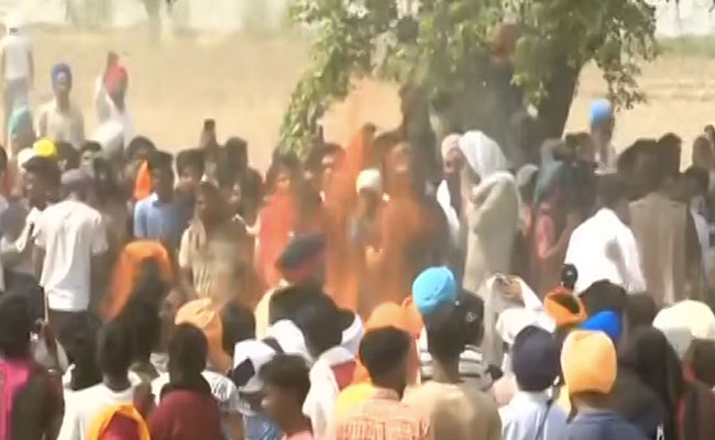 Tears, Tribute As Sidhu Moose Wala Cremated In Native Village: 10 Points