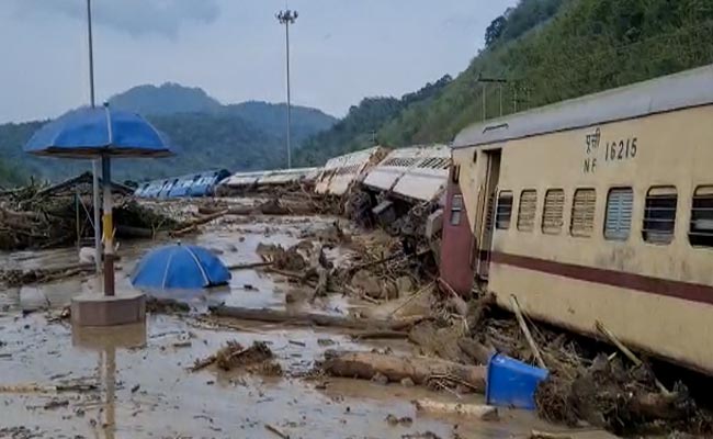 7 Dead In Floods, Landslides In Assam; Over 33,000 In Relief Camps