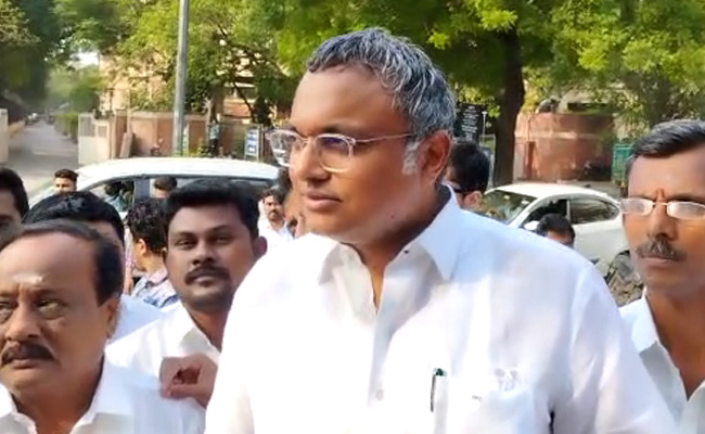 Probe Agency's Big Charge Against Karti Chidambaram In Chinese Visa 'Scam'