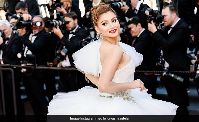 Sorry Urvashi Rautela, Twitter Isn't Buying Your Leonardo DiCaprio Story