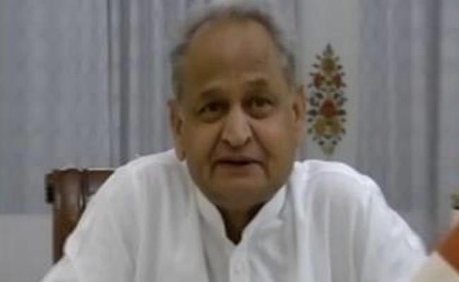 "हम इनके मंसूबों पर पानी फेर देंगे", जोधपुर हिंसा को लेकर गहलोत ने बीजेपी पर बोला हमला