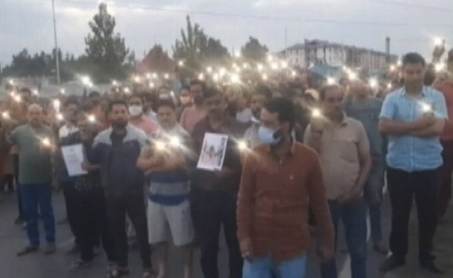 "Shameful": Tear Gas, Batons On March Against Kashmiri Pandit's Killing