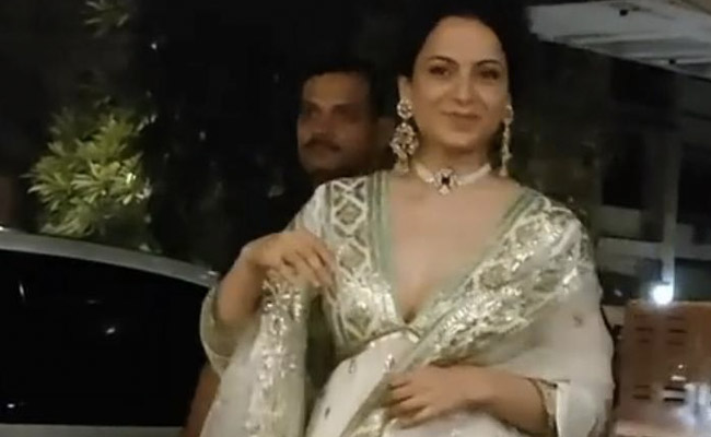 सलमान की ईद पार्टी में सिक्यूरिटी के साथ इस अंदाज में पहुंची कंगना तो भड़के लोग, बोले- अब इसका हिंदुत्वादी का...