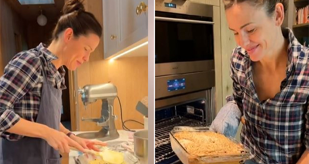 Jennifer Garner Bakes Yummy Dessert With Her Mom, Here's How You Can Too