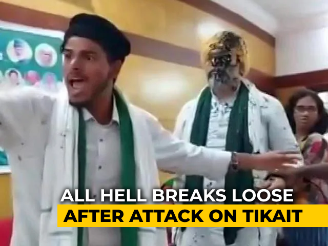 Mic, Ink Attack On Rakesh Tikait In Bengaluru, Then All Hell Breaks Loose
