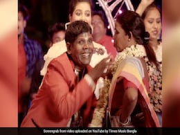 'कच्चा बादाम' सिंगर भुबन बड्याकर ने फिर से की शादी, वीडियो में देखें कैसे मनाई खुशियां 'कच्चा बादाम' सिंगर भुबन बड्याकर ने फिर से की शादी, वीडियो में देखें कैसे मनाई खुशियां