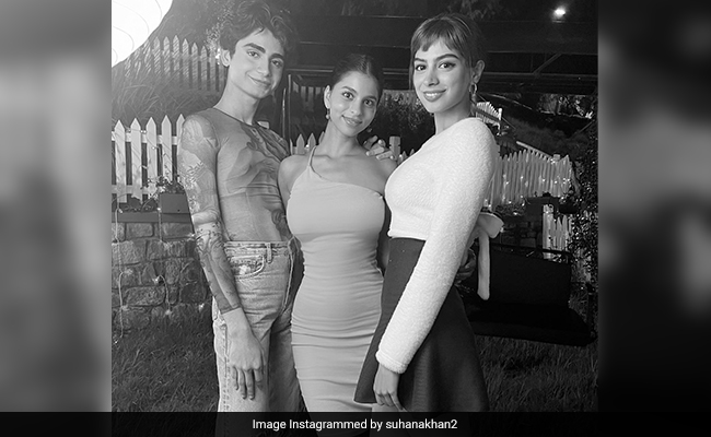 Suhana Khan Celebrated 22nd Birthday With <i>The Archies</i> Squad. See Pics