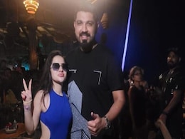 उर्फी जावेद ने गोवा में जमकर की पार्टी, गोद में उठाए नजर आए फ्रेंड्स उर्फी जावेद ने गोवा में जमकर की पार्टी, गोद में उठाए नजर आए फ्रेंड्स
