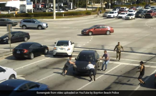 "Heroes": Praise For Passersby Who Helped Woman With Medical Emergency