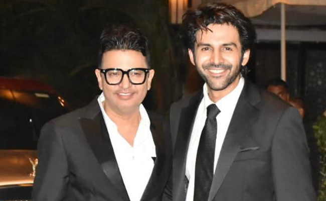 Bhushan Kumar Gifts Kartik Aaryan