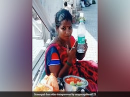 भेलपुरी बेचने वाली महिला ने माधुरी दीक्षित के गाने पर कमाल के रिएक्शन, वीडियो हो रहा है भयंकर वायरल भेलपुरी बेचने वाली महिला ने माधुरी दीक्षित के गाने पर कमाल के रिएक्शन, वीडियो हो रहा है भयंकर वायरल