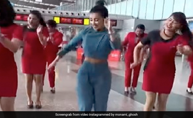 Watch: Bengali Actor And SpiceJet Crew's Flash Mob At Kolkata Airport