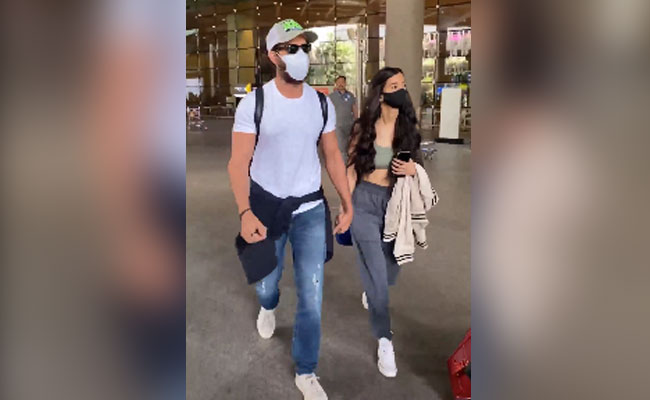 Saba Azad Calls Rumoured Boyfriend Hrithik Roshan "My Love" In Their Recent Instagram Exchange