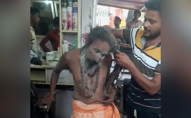 On Camera: Sadhu Assaulted, Head Shaved After Madhya Pradesh Market Brawl