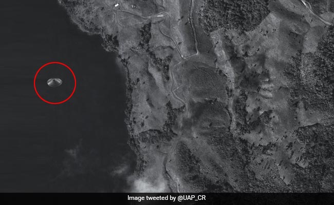 Pilots Flying Over Pacific Ocean Spot Several UFOs: Report