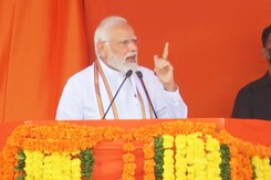 PM's "Family-Run Parties" Swipe At Chief Minister KCR On His Home Turf PM's "Family-Run Parties" Swipe At Chief Minister KCR On His Home Turf
