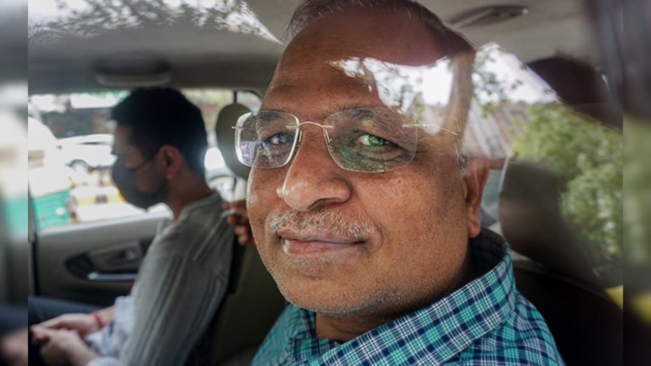 AAP नेता सत्येंद्र जैन को मिली जमानत, सौरभ भारद्वाज का ट्वीट- सत्यमेव जयते