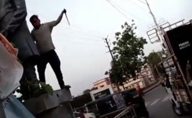 Jawaharlal Nehru Statue Vandalised In Madhya Pradesh, Six Arrested After Video Goes Viral