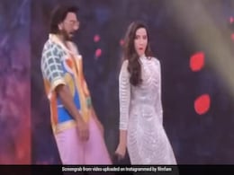 Nora Fatehi ने ‘डांस दीवाने जूनियर्स’ के सेट पर अपने डांस स्टेप्स से बढ़ाया पारा तो रणवीर सिंह ने यूं दिए रिएक्शन Nora Fatehi ने ‘डांस दीवाने जूनियर्स’ के सेट पर अपने डांस स्टेप्स से बढ़ाया पारा तो रणवीर सिंह ने यूं दिए रिएक्शन